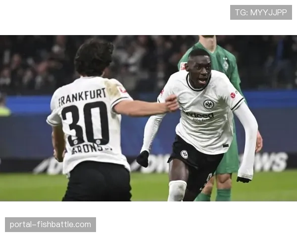 法兰克福出售埃基蒂克至利物浦，布尔卡特接替前锋位置