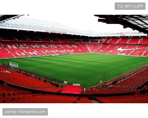 英超球场开放日举办,小球迷互动活动受欢迎 英超球场开放日举办,小球迷互动活动受欢迎